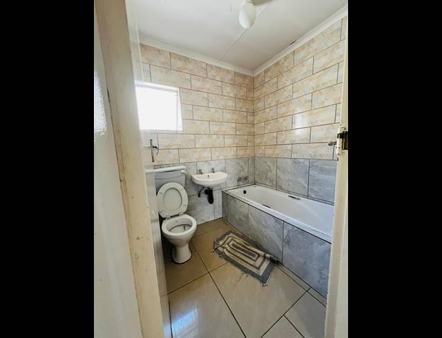 2 BEDROOM HOUSE FOR SALE IN WINDMILL PARK